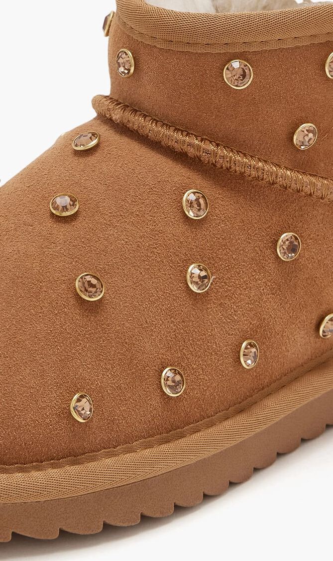 MULTICOLOR STUDS