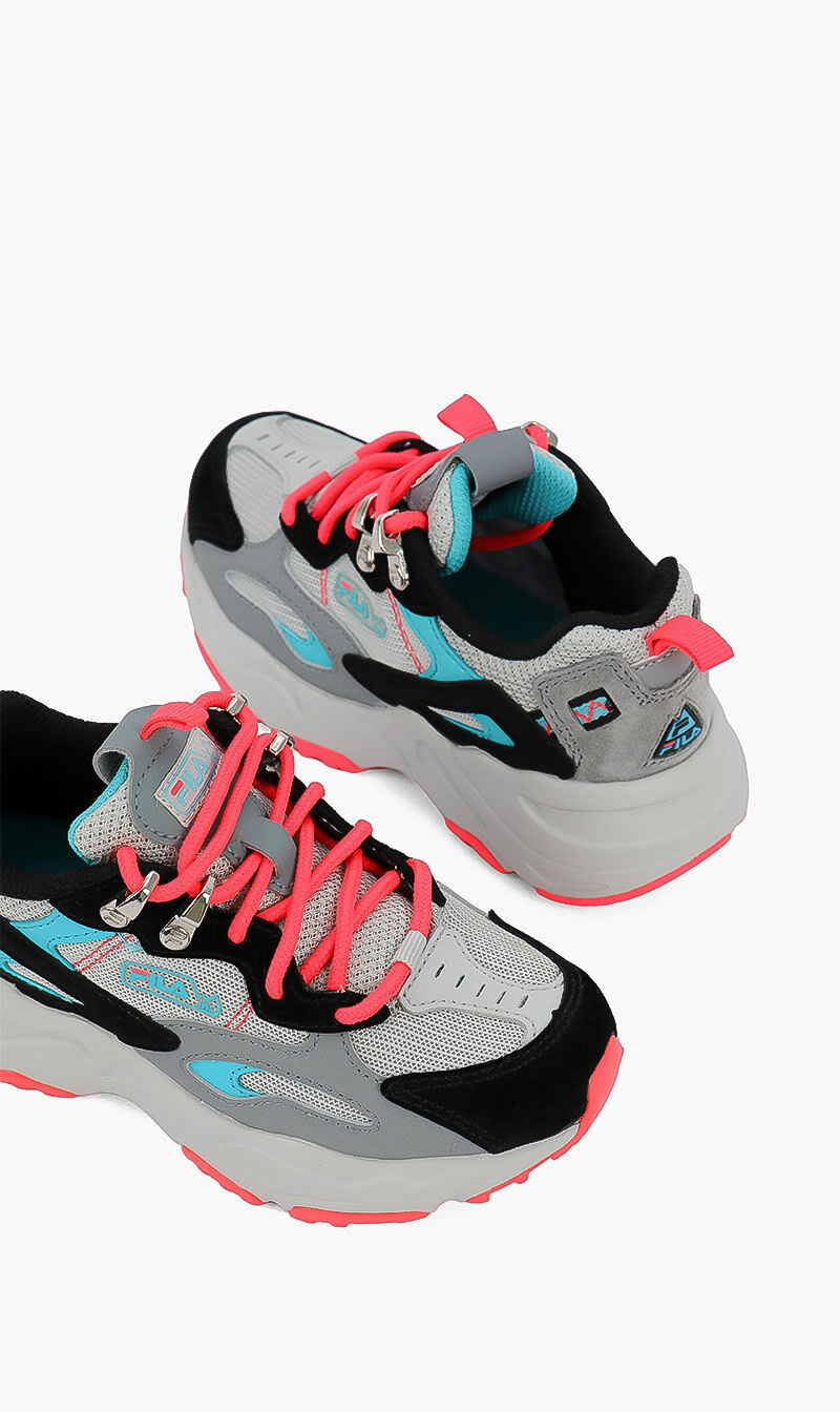 Ray tracer sneakers top