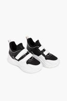 Kelly Canvas Trainer