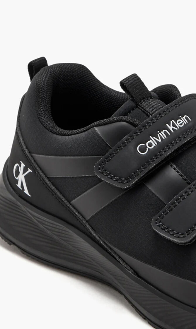 LOW CUT VELCRO SNEAKER