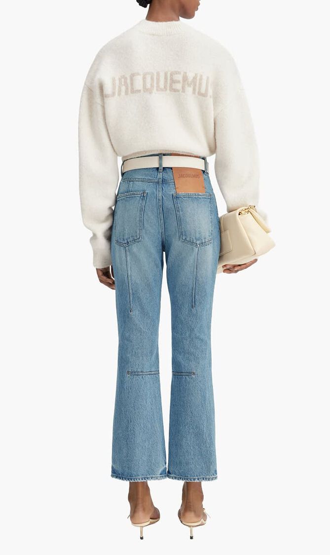 Le De-N&atilde;žmes Court