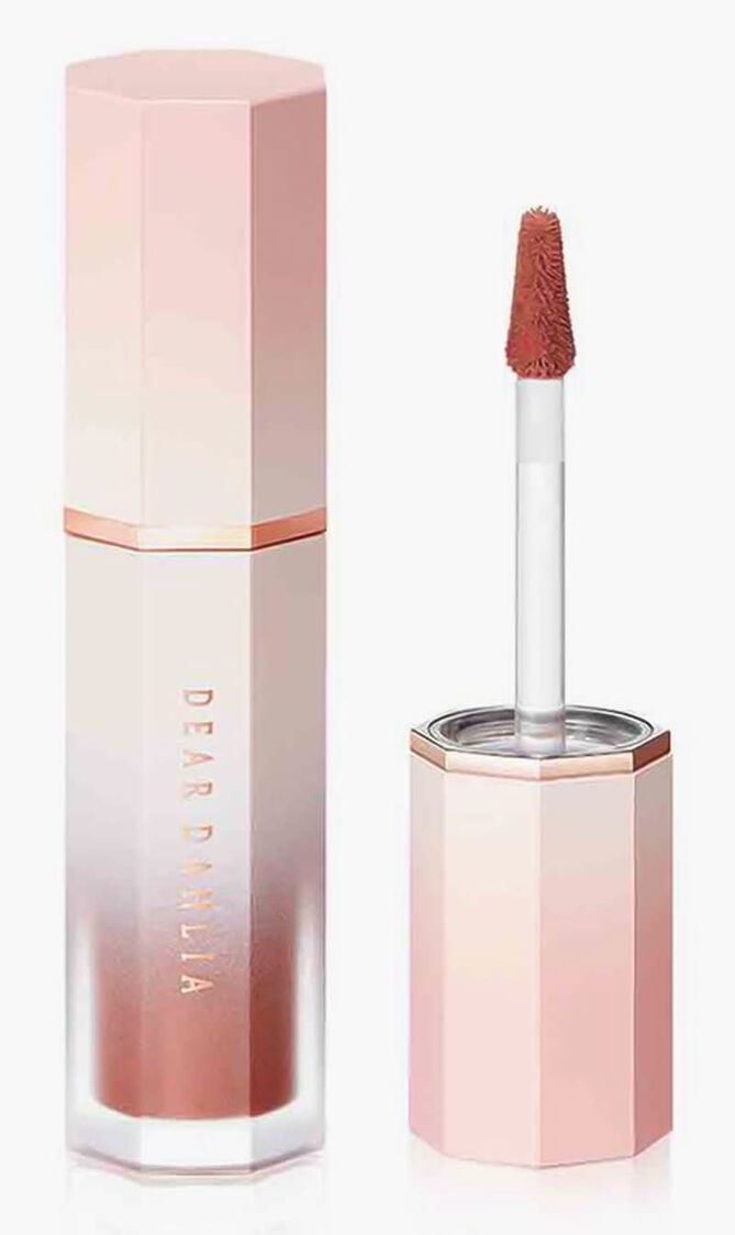 Blooming Edition Petal Touch  Velour Liquid Lipstick, Whisper