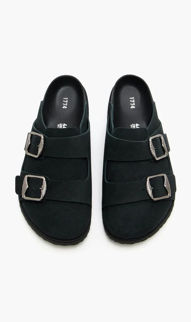 222 West Regular-width Clogs