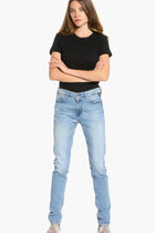 Zackie Skinny Jeans