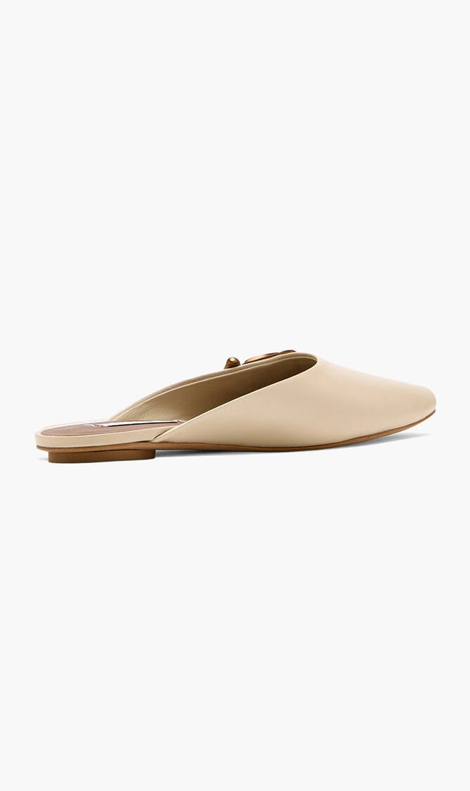 BACKLESS FLAT MULE WITH BROOCH