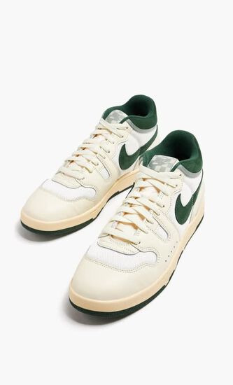 NIKE ATTACK