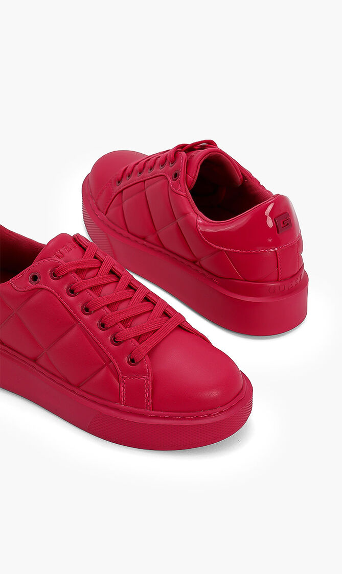 Hilan Low Top Sneakers