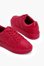 Hilan Low Top Sneakers