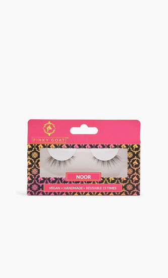 PINKY GOAT NOOR LASH ESSENTIALS