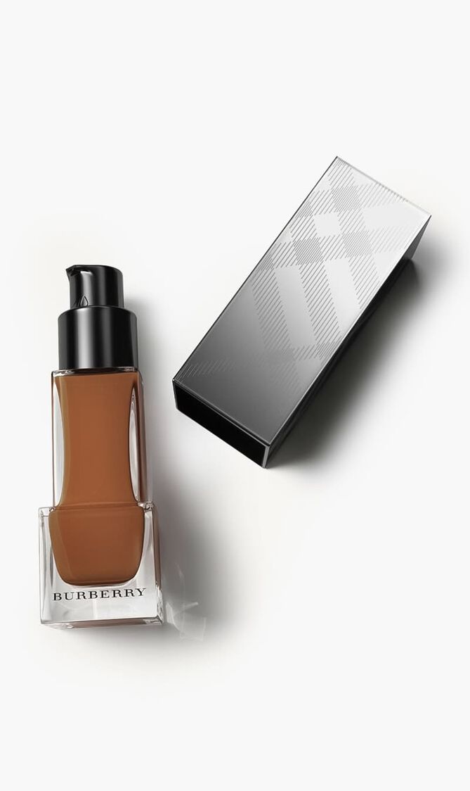 Fresh Glow Foundation, 60 Chestnut