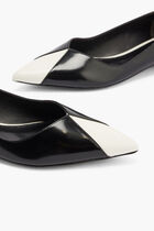 TRIANGLE POINTED FLAT