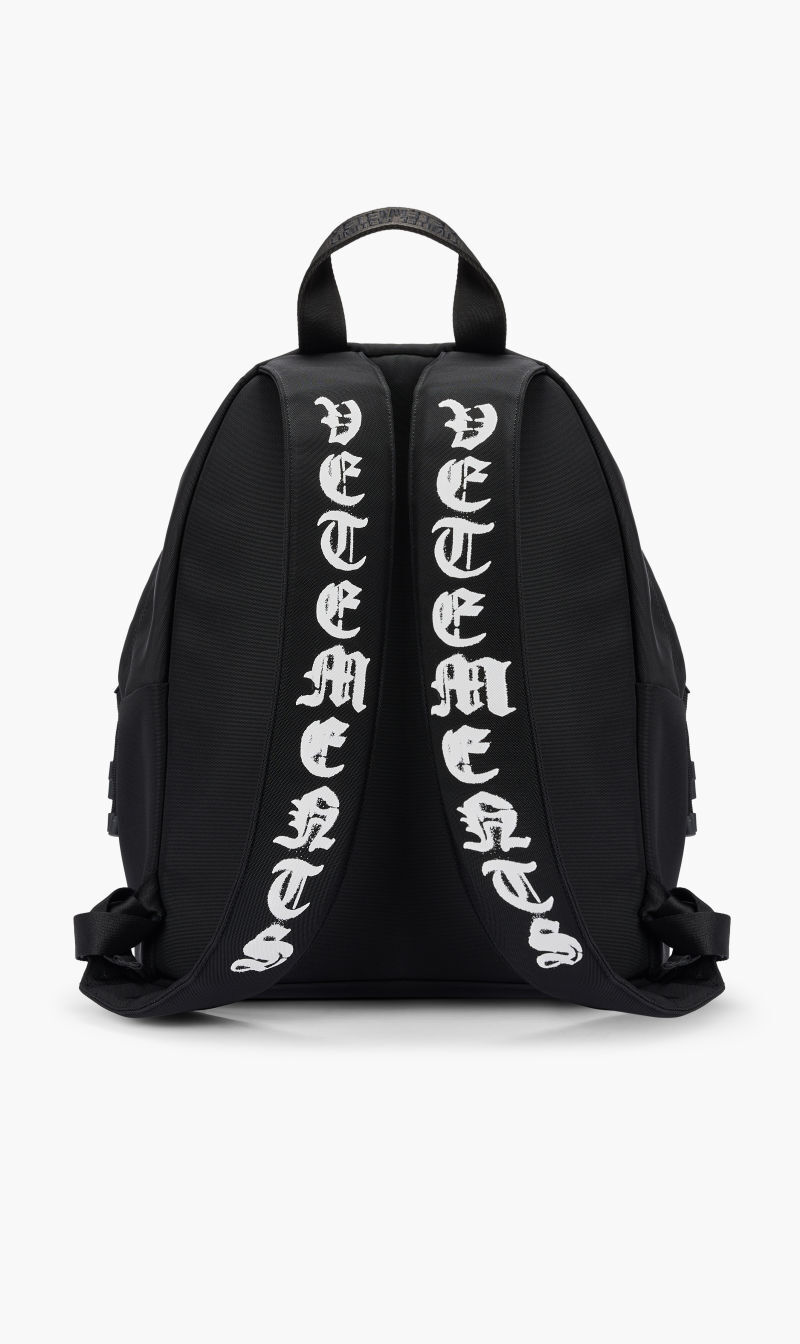 バッグ 20AW ANARCHY LOGO NEW CLASSIC BACKPACK Buy VETEMENTS ANARCHY LOGO BACKPACK for AED 1995.00 | The