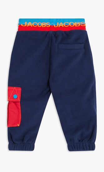TRACKPANTS