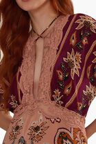 Glam Tapestry Laces Maxi Dress