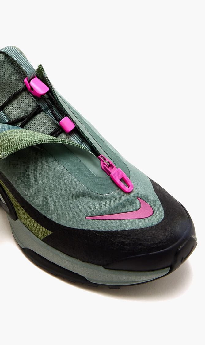 Air Max Dn Roam Sneakers