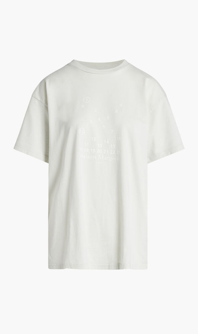AVP LOGO OFF WHITE T-SHIRT