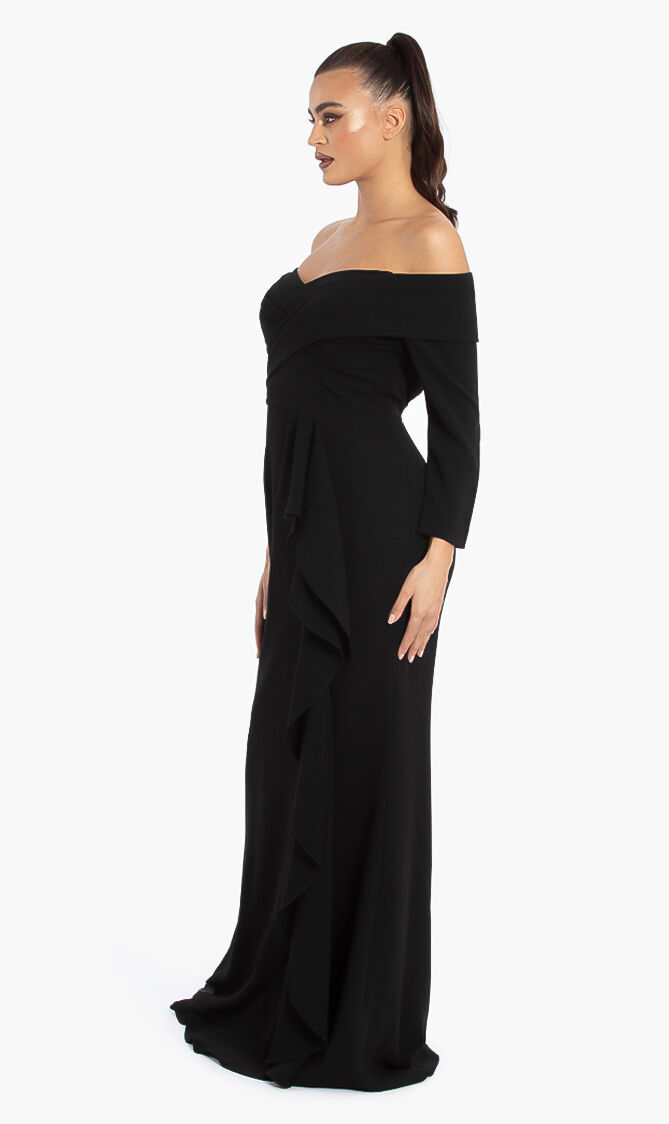 فستان سهرة مكشوف الكتفين