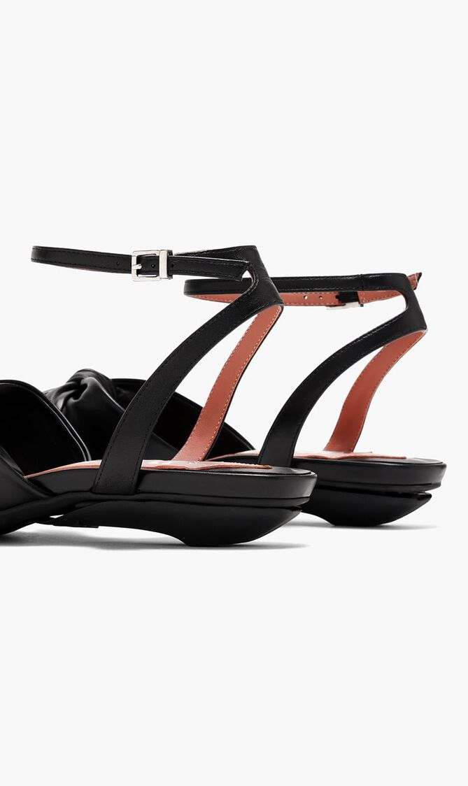 EVERYDAY SANDALS