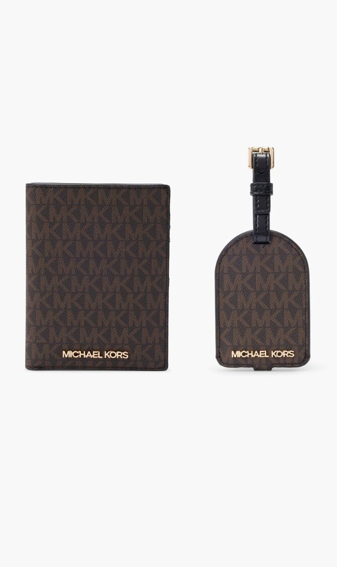 Giftable Box Of Passport With Luggage Tag