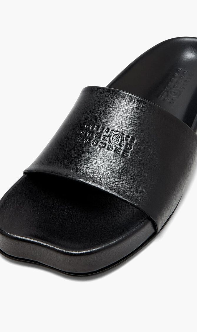 SANDAL