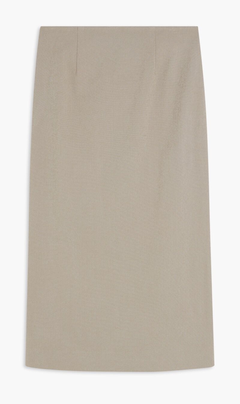 Stretch envelope skirt outlet
