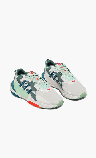 HI-Tail Sneakers