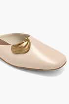 BACKLESS FLAT MULE WITH BROOCH