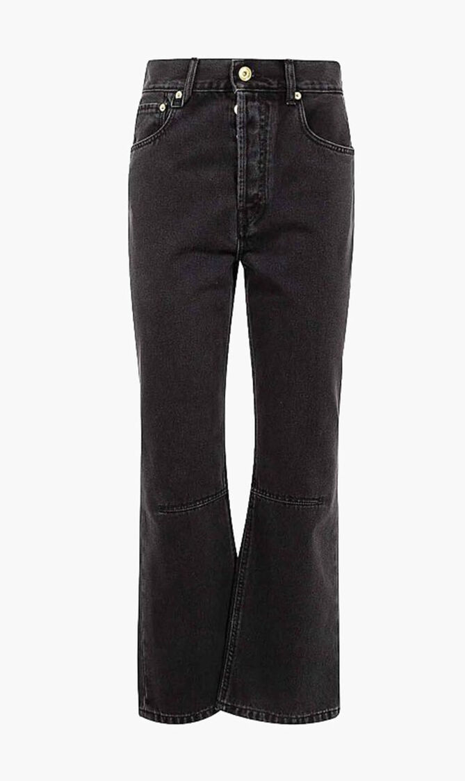 Le De-N&atilde;žmes Court