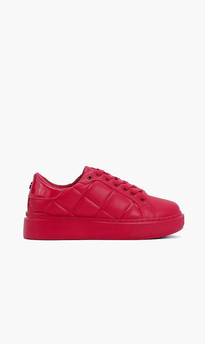 Guess sneaker outlet hot sale