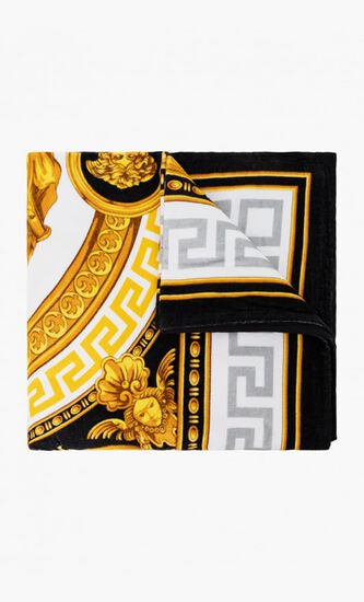 La Coupe Des Dieux Bath Towel
