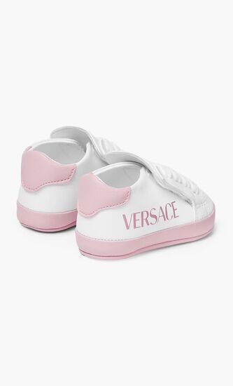 Logo Baby Trainers