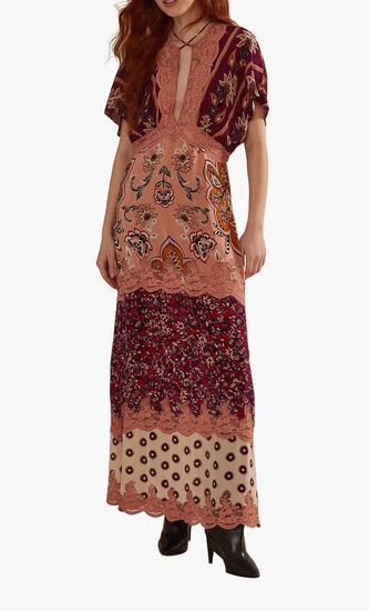 Glam Tapestry Laces Maxi Dress
