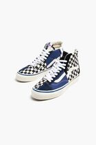 Premium Clash the Wall Sneakers