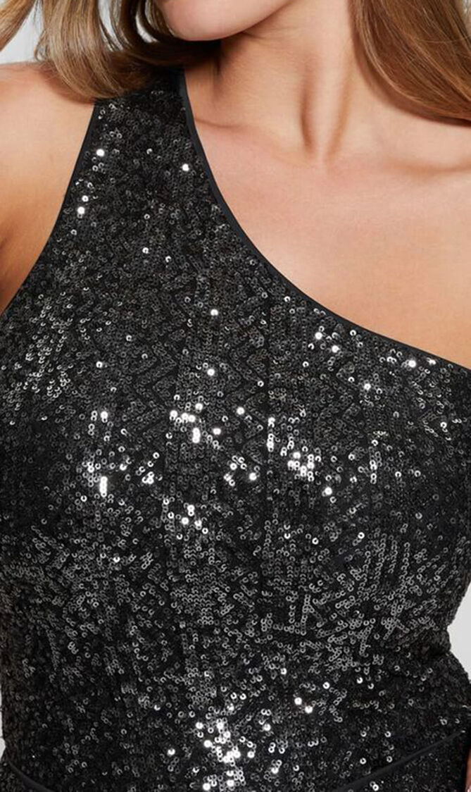 SINGLE SHOULDER SEREH TOP