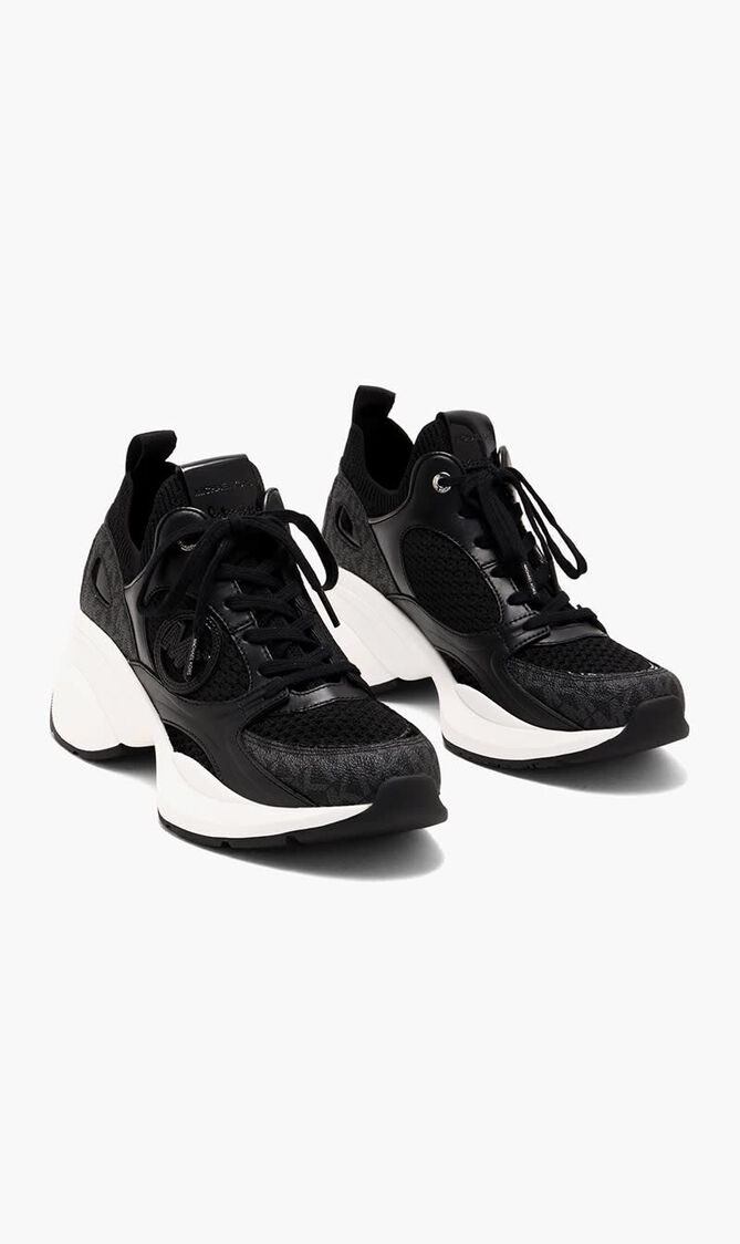 Zuma Sneakers