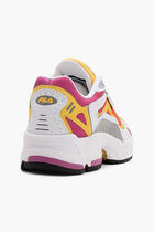 سنيكرز جلد أركايف آر جي في