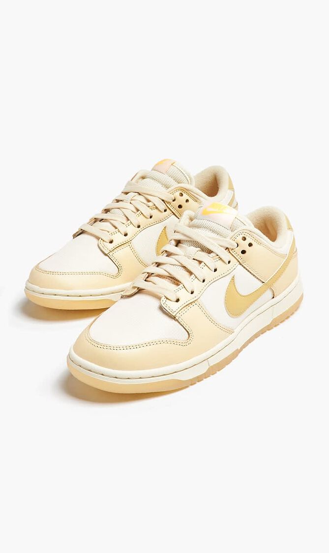 Dunk Low Sneakers Dunk Low Sneakers