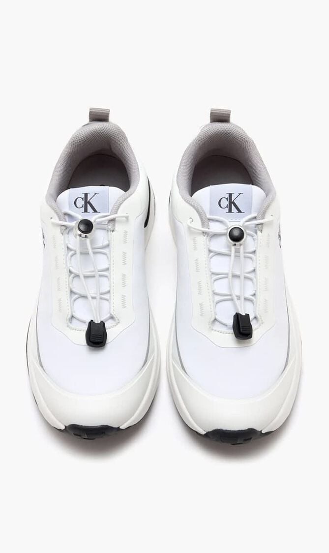 LOW CUT LACE UP SNEAKER