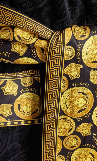 MEDUSA AMPLIFIED BATHROBE BLACK
