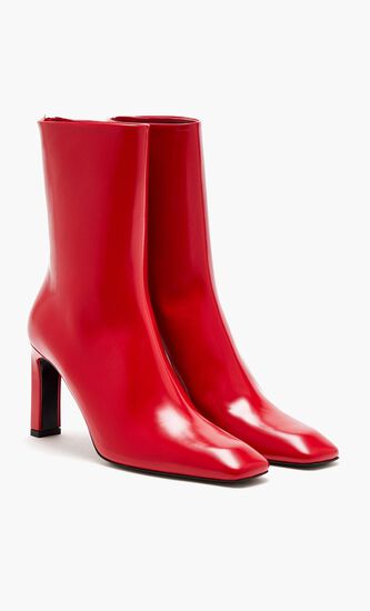GLOSSY LEATHER BOOTS