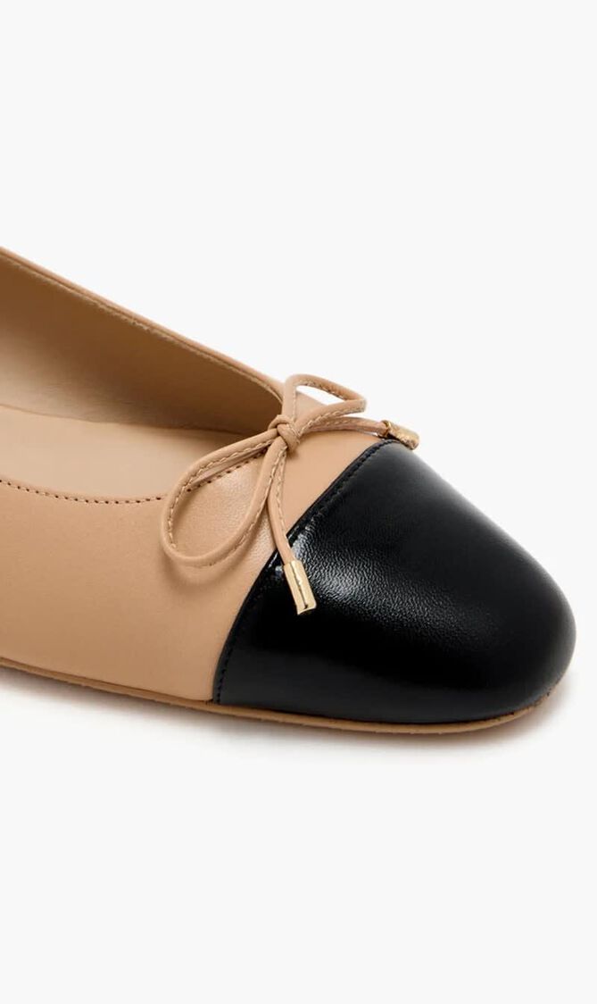 SLEEK BOW FLAT