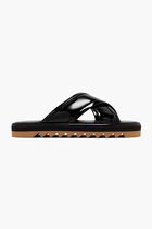 Sneak-Elyse Twisted Sandals