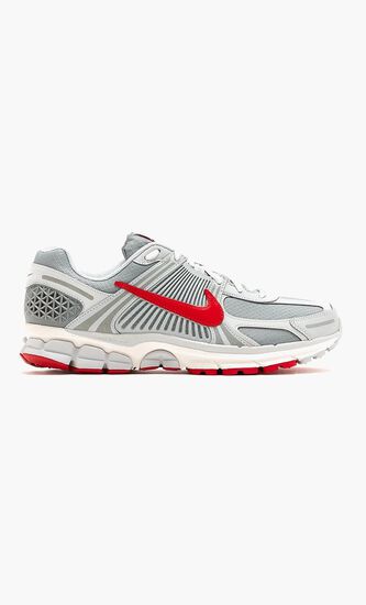 Zoom Vomero 5 SE Sneakers