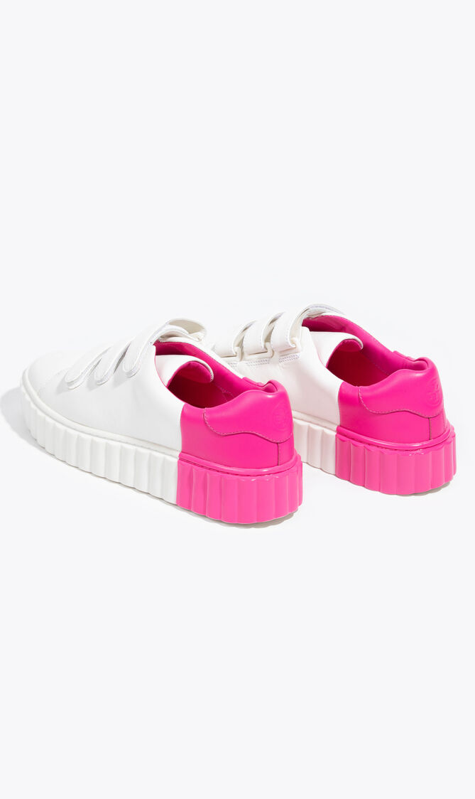 حذاء رياضي بثلاثة أشرطة لاصقة Scallop