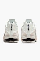 Shox R4 Sneakers