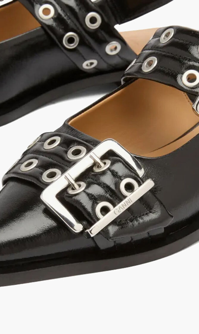 Feminine Buckle Ballerina