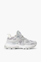 GHOST RUNNER