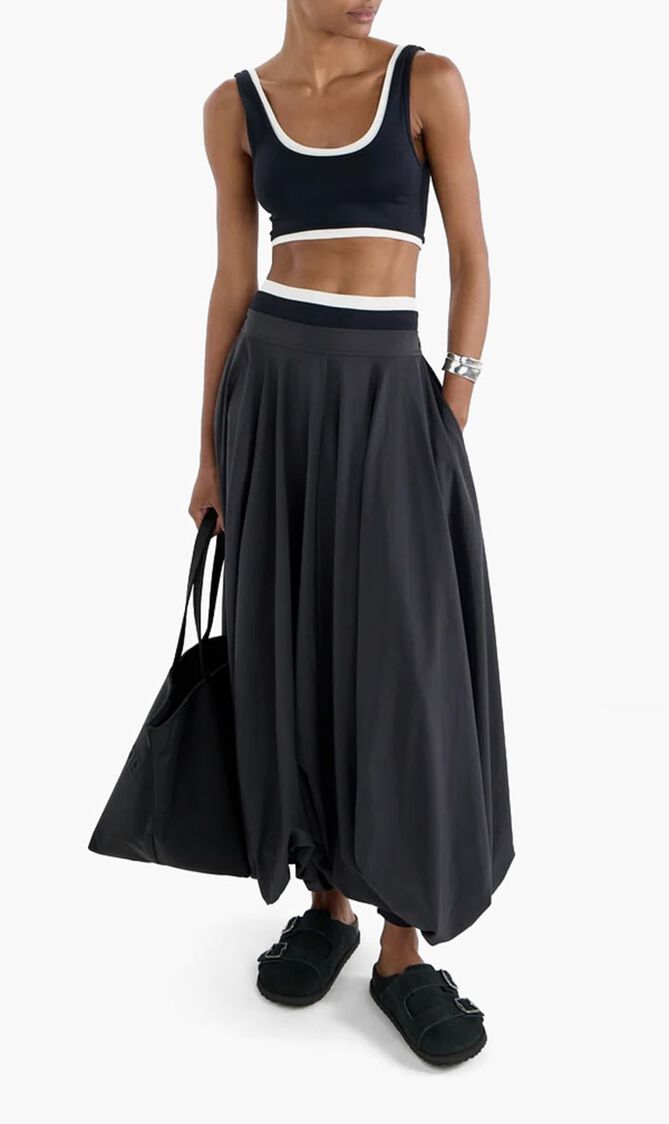 222 West Regular-width Clogs