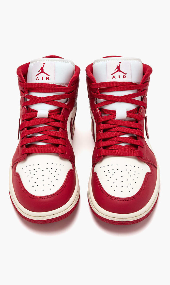 Air Jordan 1 Mid SE sneakers