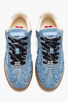 08 Sneakers